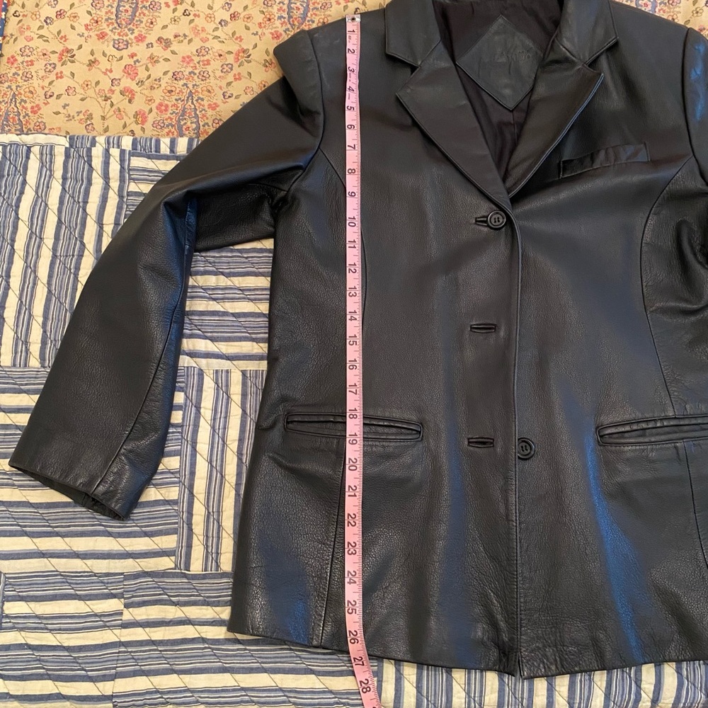 Classic Black Leather Jacket - Picture 8 of 8
